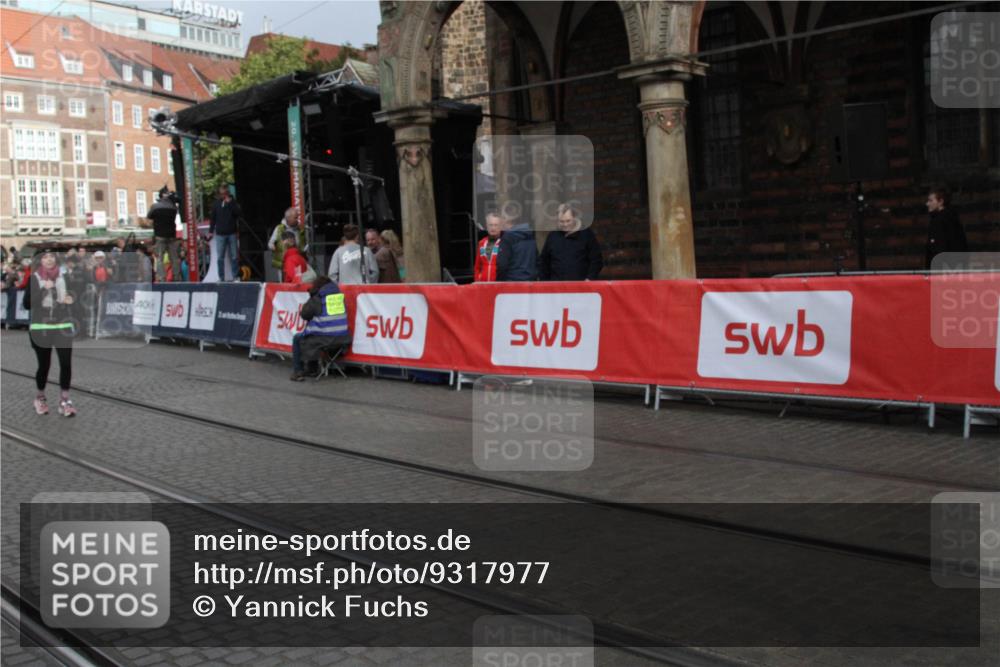 05.10.2025 - 20. swb-Marathon Bremen Yannick Fuchs http://msf.ph/oto/9317977 05.10.2025 11:16:31 Ziel 10023, 10379, 10450, 11358, 11404 meine-sportfotos.de