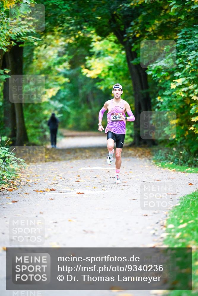 12.10.2025 - Bramfelder Halbmarathon 2025 Dr. Thomas Lammeyer http://msf.ph/oto/9340236 12.10.2025 09:44:40 Laufen 264 meine-sportfotos.de