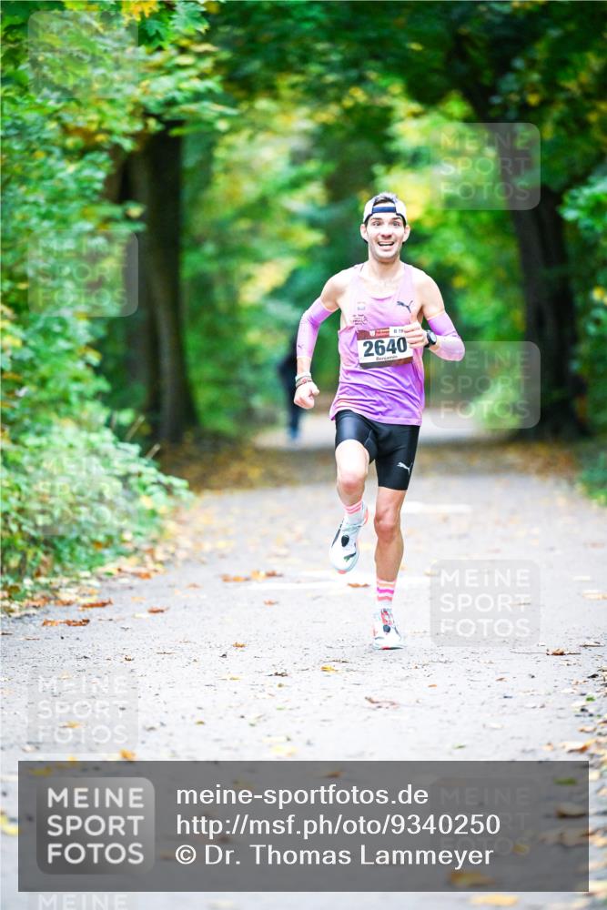 12.10.2025 - Bramfelder Halbmarathon 2025 Dr. Thomas Lammeyer http://msf.ph/oto/9340250 12.10.2025 09:44:42 Laufen 79, 2640 meine-sportfotos.de