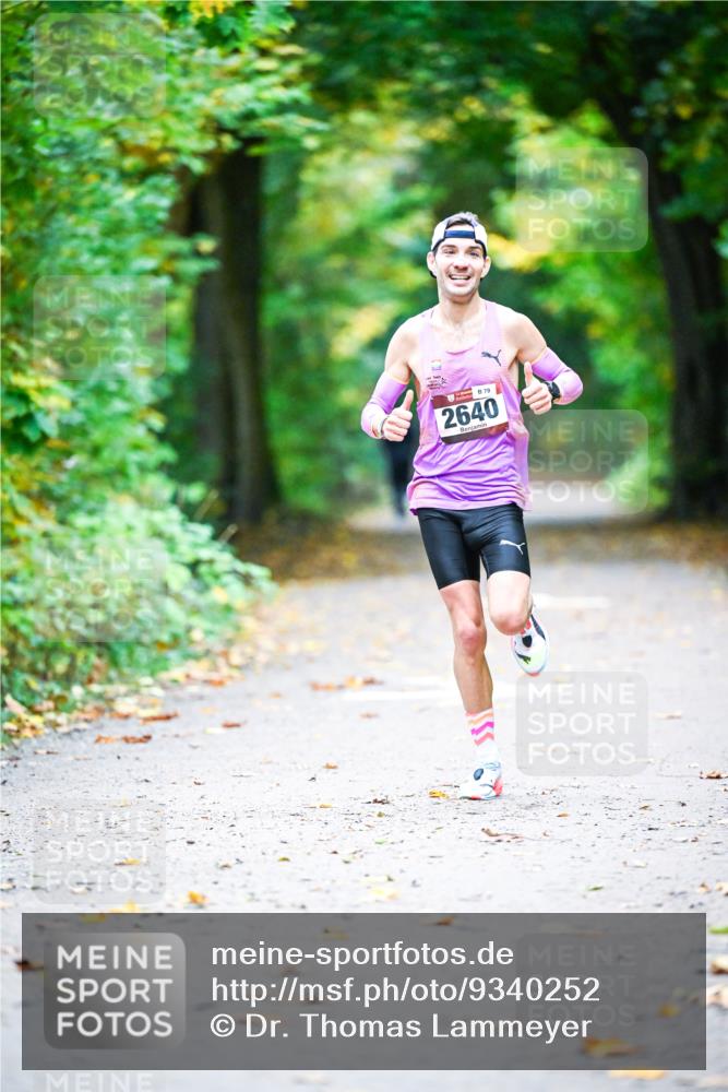 12.10.2025 - Bramfelder Halbmarathon 2025 Dr. Thomas Lammeyer http://msf.ph/oto/9340252 12.10.2025 09:44:42 Laufen 8, 79, 2640 meine-sportfotos.de