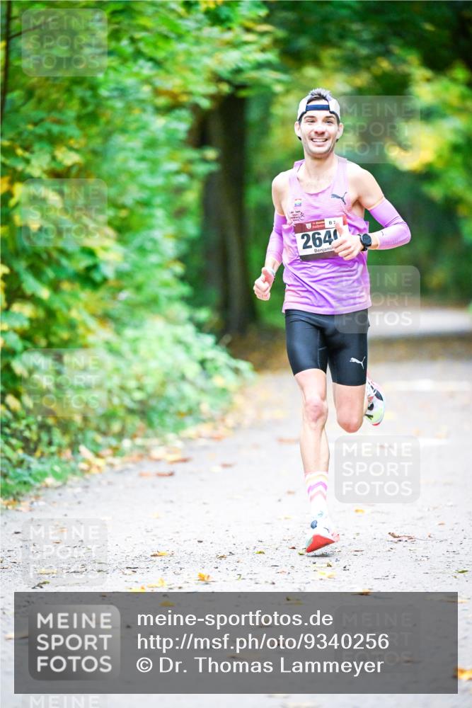 12.10.2025 - Bramfelder Halbmarathon 2025 Dr. Thomas Lammeyer http://msf.ph/oto/9340256 12.10.2025 09:44:43 Laufen 7, 2640 meine-sportfotos.de