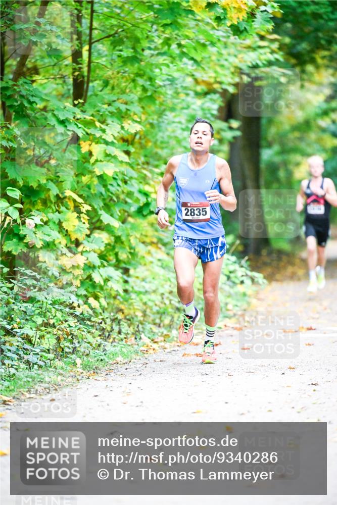 12.10.2025 - Bramfelder Halbmarathon 2025 Dr. Thomas Lammeyer http://msf.ph/oto/9340286 12.10.2025 09:45:20 Laufen 2835, 00 meine-sportfotos.de
