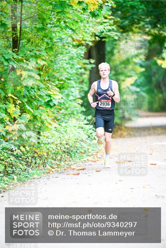 12.10.2025 - Bramfelder Halbmarathon 2025 Dr. Thomas Lammeyer http://msf.ph/oto/9340297 12.10.2025 09:45:23 Laufen 2936 meine-sportfotos.de