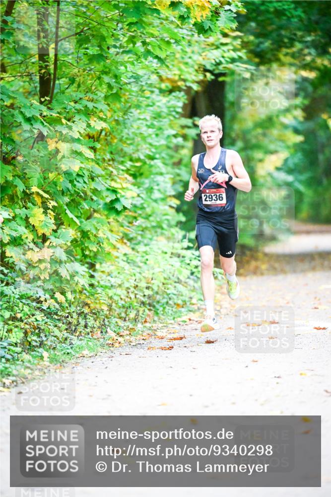 12.10.2025 - Bramfelder Halbmarathon 2025 Dr. Thomas Lammeyer http://msf.ph/oto/9340298 12.10.2025 09:45:23 Laufen 2936 meine-sportfotos.de