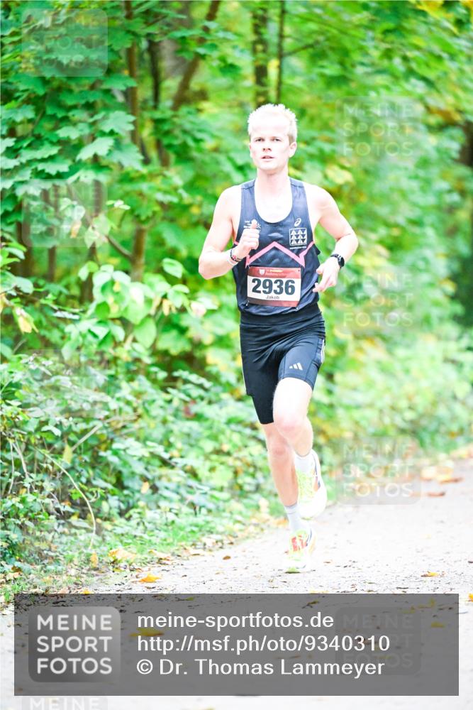 12.10.2025 - Bramfelder Halbmarathon 2025 Dr. Thomas Lammeyer http://msf.ph/oto/9340310 12.10.2025 09:45:25 Laufen 2936 meine-sportfotos.de