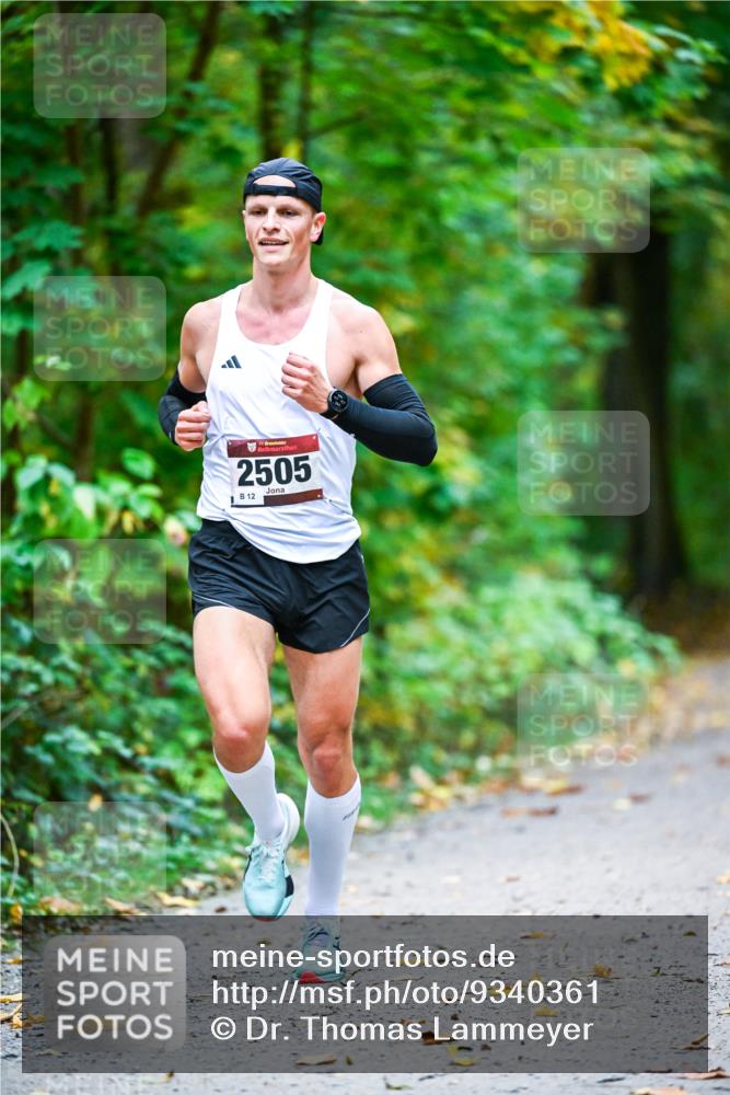 12.10.2025 - Bramfelder Halbmarathon 2025 Dr. Thomas Lammeyer http://msf.ph/oto/9340361 12.10.2025 09:46:08 Laufen 34, 2505, 12 meine-sportfotos.de
