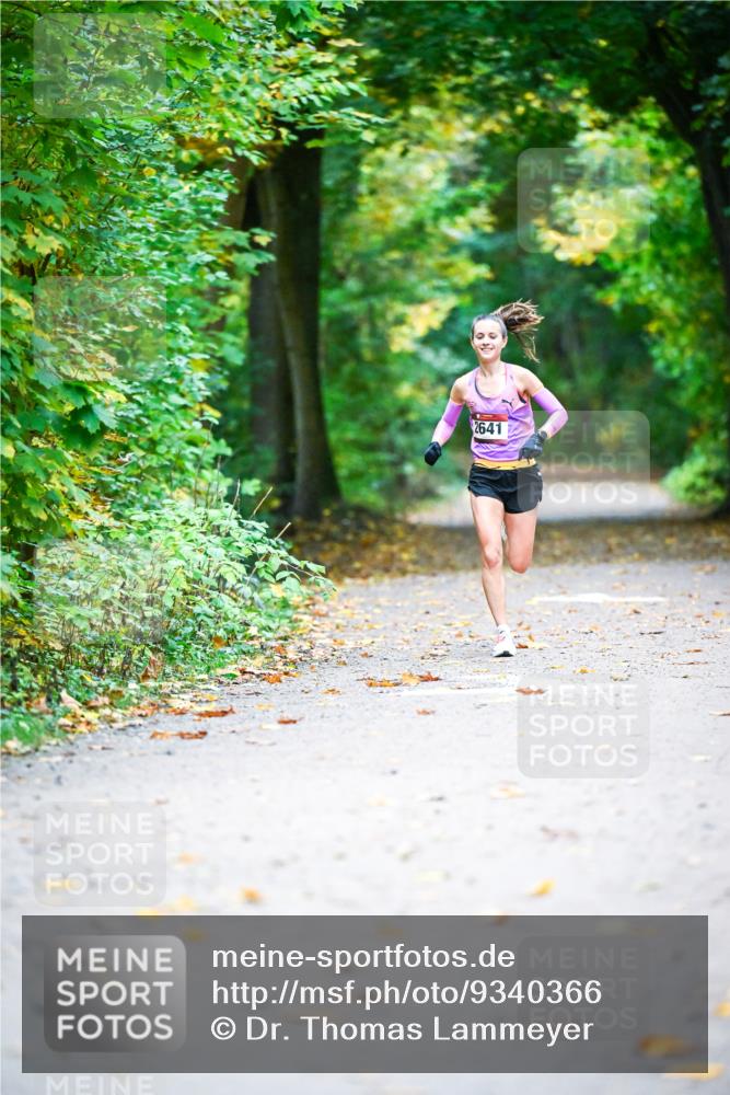 12.10.2025 - Bramfelder Halbmarathon 2025 Dr. Thomas Lammeyer http://msf.ph/oto/9340366 12.10.2025 09:46:24 Laufen 2641 meine-sportfotos.de