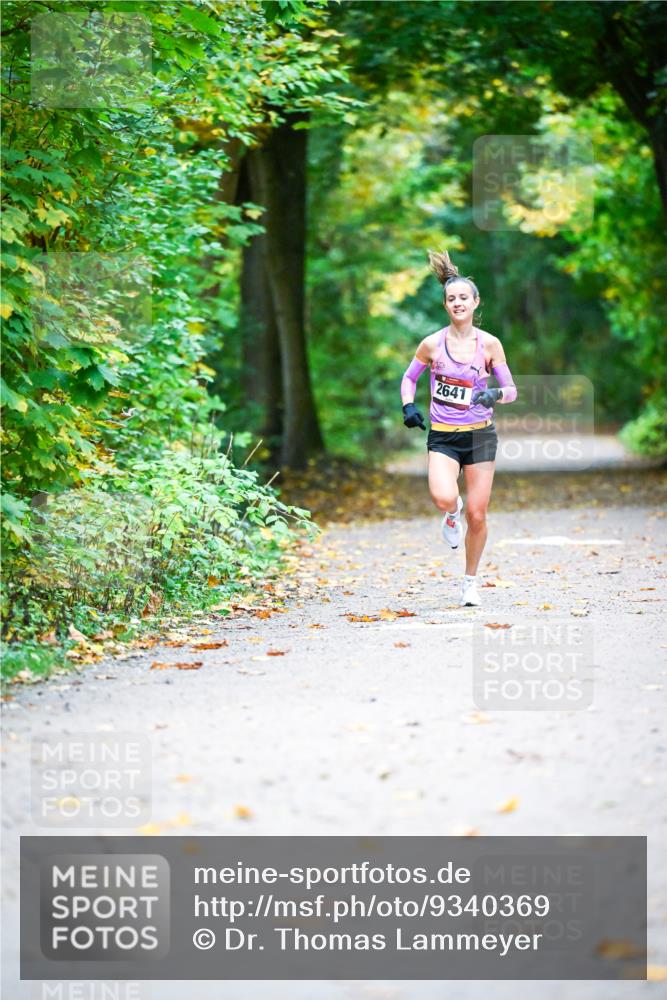 12.10.2025 - Bramfelder Halbmarathon 2025 Dr. Thomas Lammeyer http://msf.ph/oto/9340369 12.10.2025 09:46:25 Laufen 2641 meine-sportfotos.de