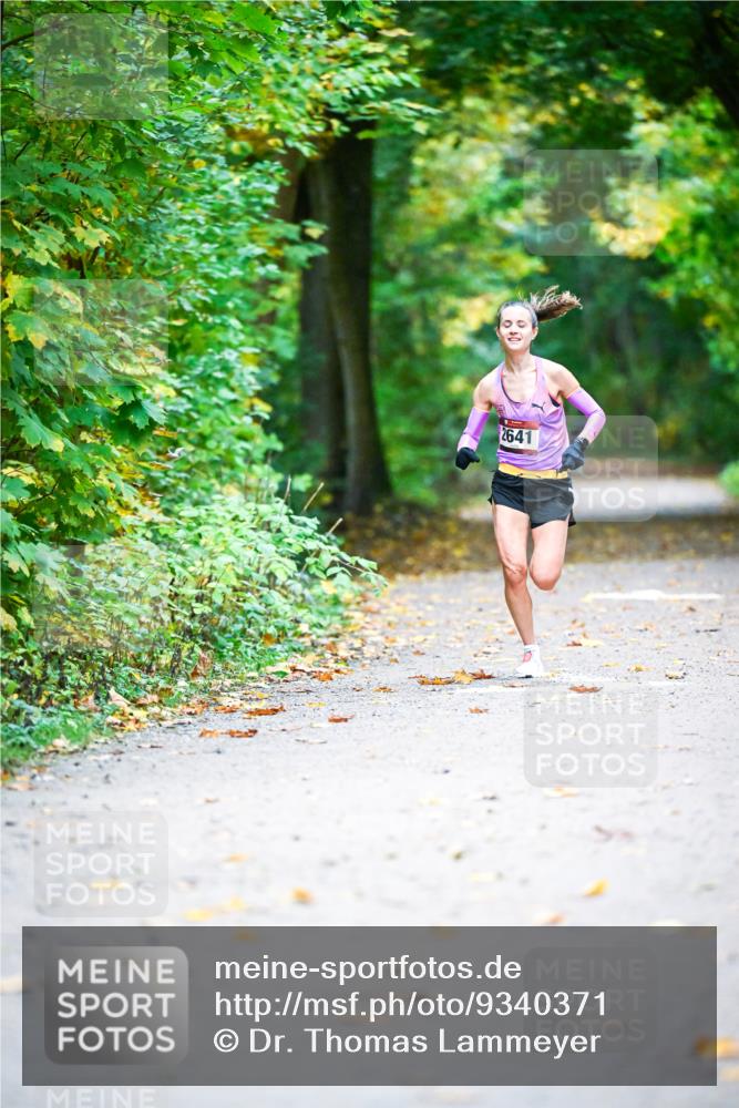 12.10.2025 - Bramfelder Halbmarathon 2025 Dr. Thomas Lammeyer http://msf.ph/oto/9340371 12.10.2025 09:46:25 Laufen 2641 meine-sportfotos.de