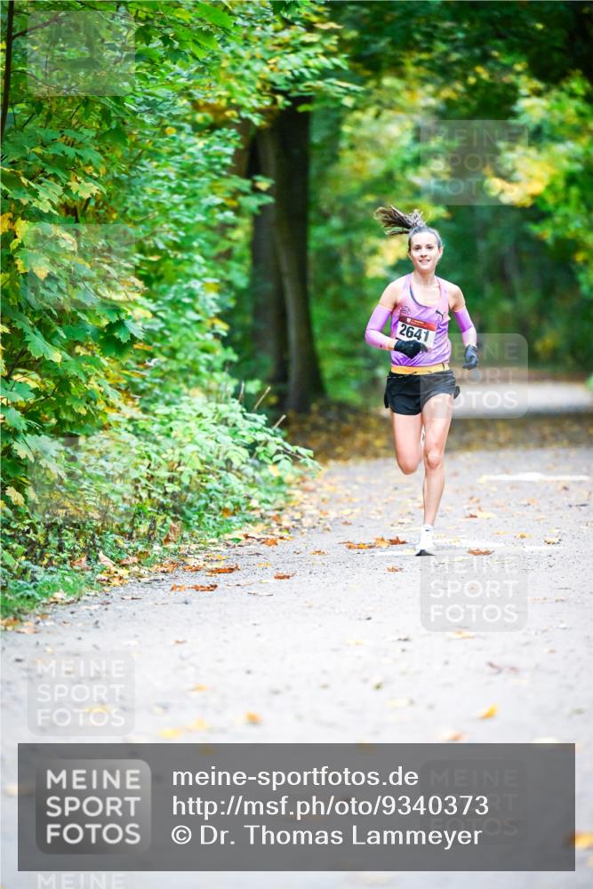 12.10.2025 - Bramfelder Halbmarathon 2025 Dr. Thomas Lammeyer http://msf.ph/oto/9340373 12.10.2025 09:46:25 Laufen 2641 meine-sportfotos.de