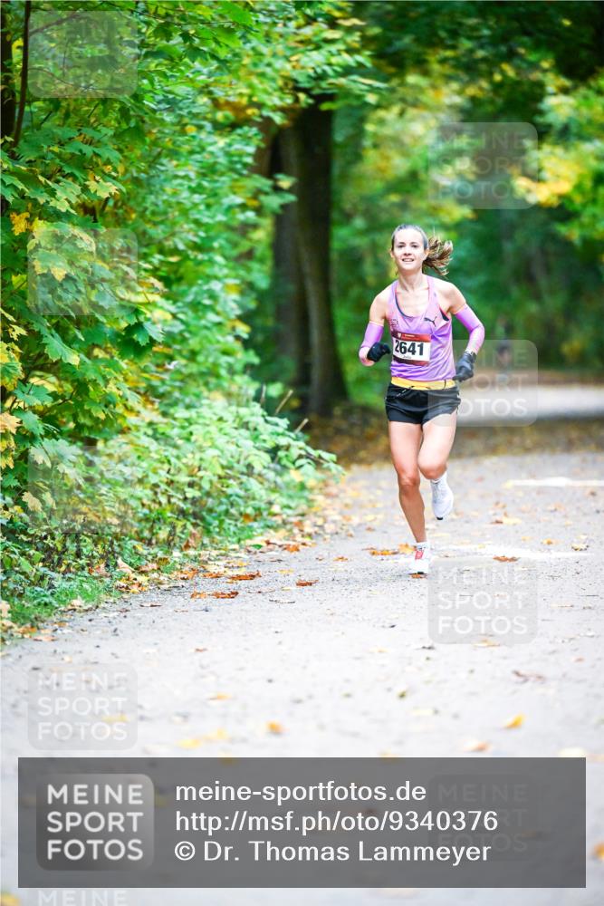 12.10.2025 - Bramfelder Halbmarathon 2025 Dr. Thomas Lammeyer http://msf.ph/oto/9340376 12.10.2025 09:46:26 Laufen 2641 meine-sportfotos.de
