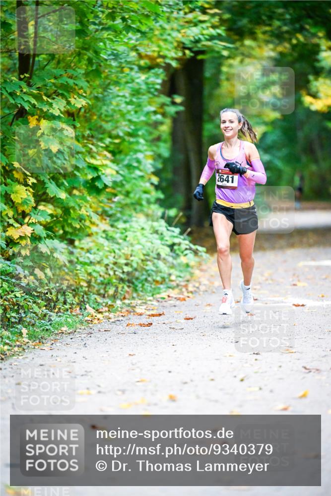 12.10.2025 - Bramfelder Halbmarathon 2025 Dr. Thomas Lammeyer http://msf.ph/oto/9340379 12.10.2025 09:46:26 Laufen 2641 meine-sportfotos.de