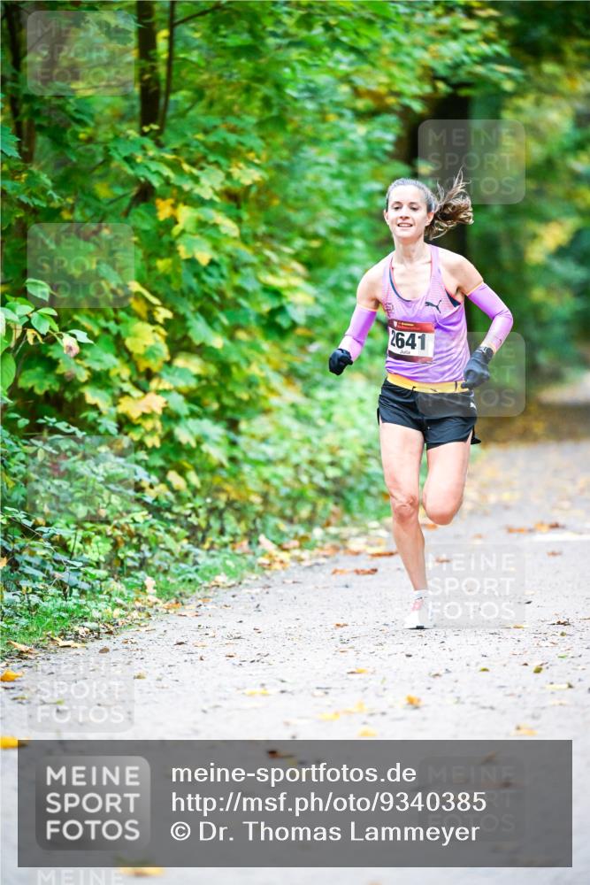 12.10.2025 - Bramfelder Halbmarathon 2025 Dr. Thomas Lammeyer http://msf.ph/oto/9340385 12.10.2025 09:46:27 Laufen 2641 meine-sportfotos.de