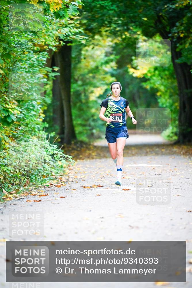 12.10.2025 - Bramfelder Halbmarathon 2025 Dr. Thomas Lammeyer http://msf.ph/oto/9340393 12.10.2025 09:46:49 Laufen 2876 meine-sportfotos.de