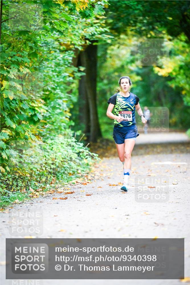 12.10.2025 - Bramfelder Halbmarathon 2025 Dr. Thomas Lammeyer http://msf.ph/oto/9340398 12.10.2025 09:46:50 Laufen 2876 meine-sportfotos.de