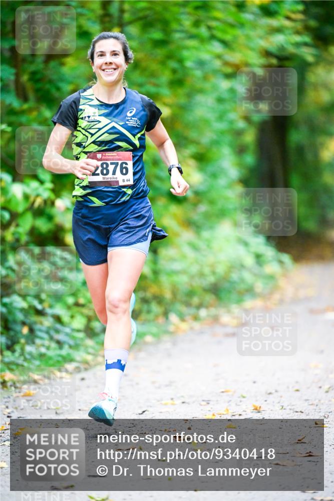 12.10.2025 - Bramfelder Halbmarathon 2025 Dr. Thomas Lammeyer http://msf.ph/oto/9340418 12.10.2025 09:46:53 Laufen 34, 2876, 44 meine-sportfotos.de