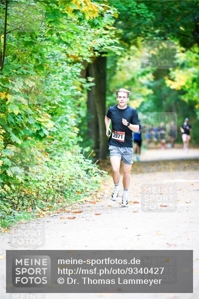 12.10.2025 - Bramfelder Halbmarathon 2025 Dr. Thomas Lammeyer http://msf.ph/oto/9340427 12.10.2025 09:47:28 Laufen 2971 meine-sportfotos.de
