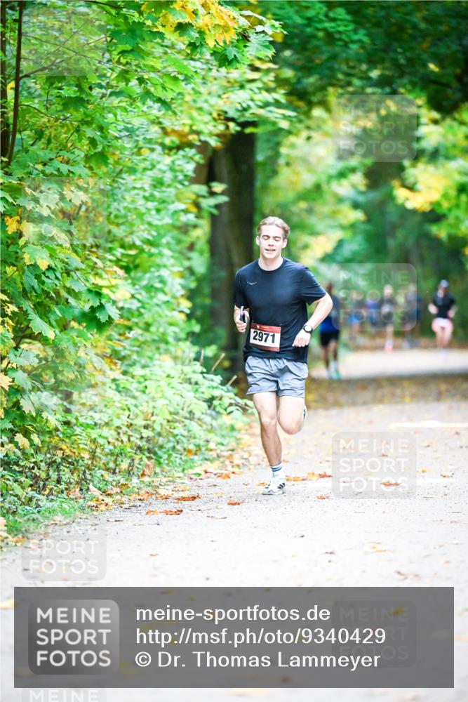 12.10.2025 - Bramfelder Halbmarathon 2025 Dr. Thomas Lammeyer http://msf.ph/oto/9340429 12.10.2025 09:47:29 Laufen 2971 meine-sportfotos.de