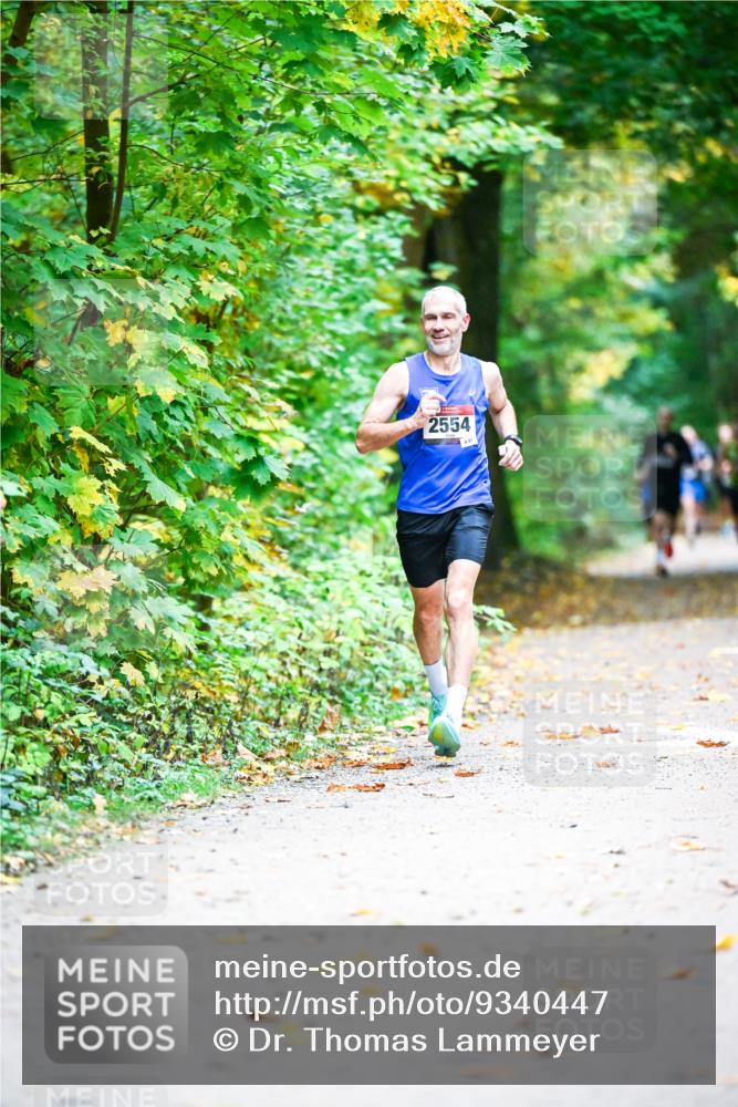 12.10.2025 - Bramfelder Halbmarathon 2025 Dr. Thomas Lammeyer http://msf.ph/oto/9340447 12.10.2025 09:47:39 Laufen 2554 meine-sportfotos.de