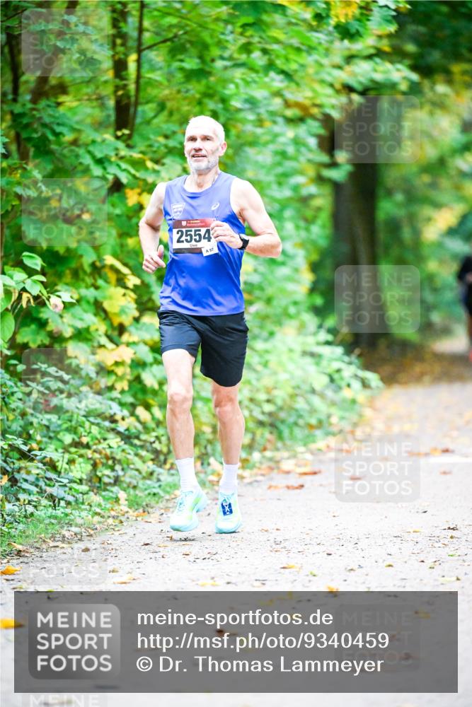 12.10.2025 - Bramfelder Halbmarathon 2025 Dr. Thomas Lammeyer http://msf.ph/oto/9340459 12.10.2025 09:47:41 Laufen 2554, 97 meine-sportfotos.de