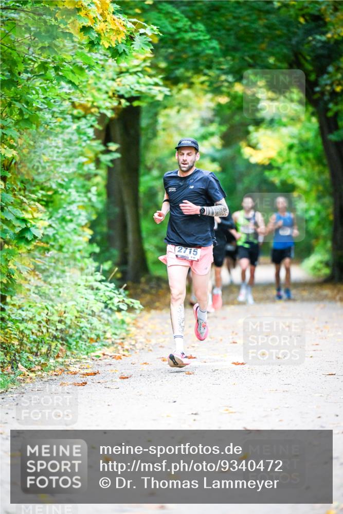 12.10.2025 - Bramfelder Halbmarathon 2025 Dr. Thomas Lammeyer http://msf.ph/oto/9340472 12.10.2025 09:47:45 Laufen 2715 meine-sportfotos.de