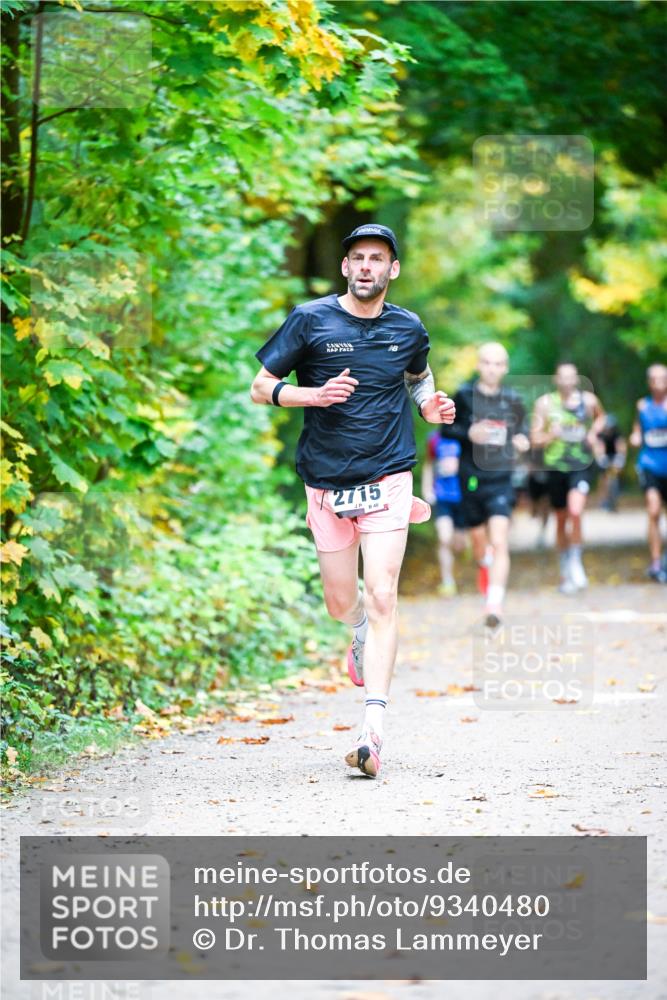 12.10.2025 - Bramfelder Halbmarathon 2025 Dr. Thomas Lammeyer http://msf.ph/oto/9340480 12.10.2025 09:47:46 Laufen 2715, 40 meine-sportfotos.de