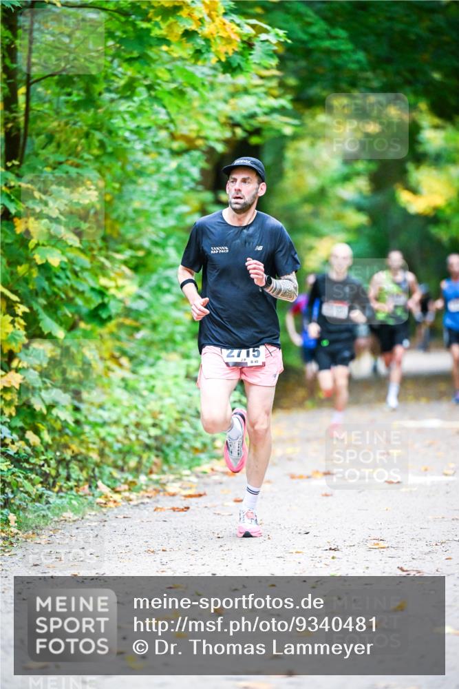 12.10.2025 - Bramfelder Halbmarathon 2025 Dr. Thomas Lammeyer http://msf.ph/oto/9340481 12.10.2025 09:47:46 Laufen 2715, 40 meine-sportfotos.de