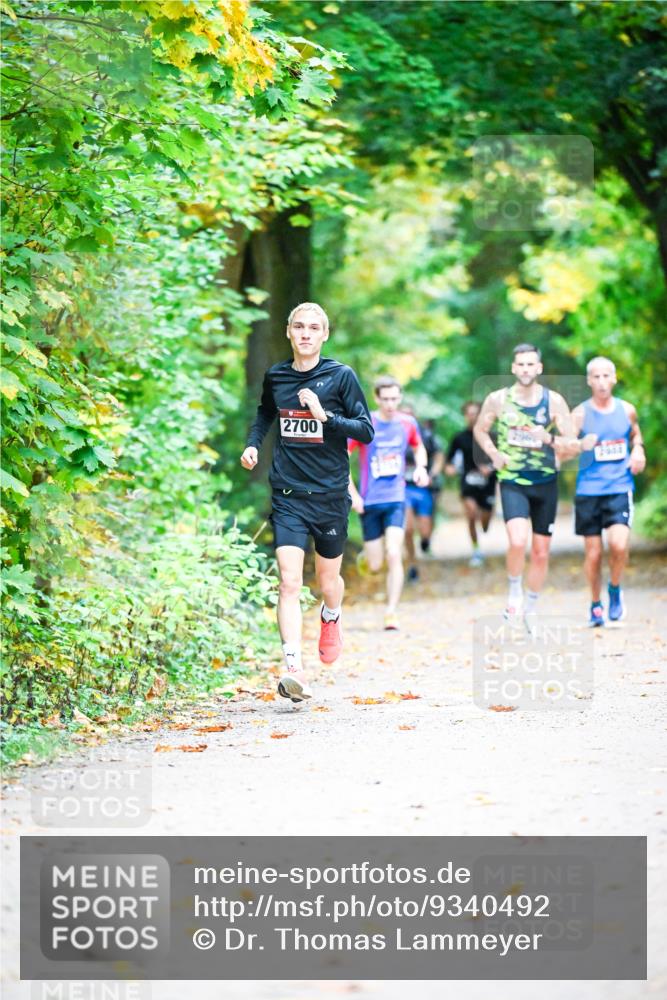 12.10.2025 - Bramfelder Halbmarathon 2025 Dr. Thomas Lammeyer http://msf.ph/oto/9340492 12.10.2025 09:47:49 Laufen 2700, 96, 2008 meine-sportfotos.de