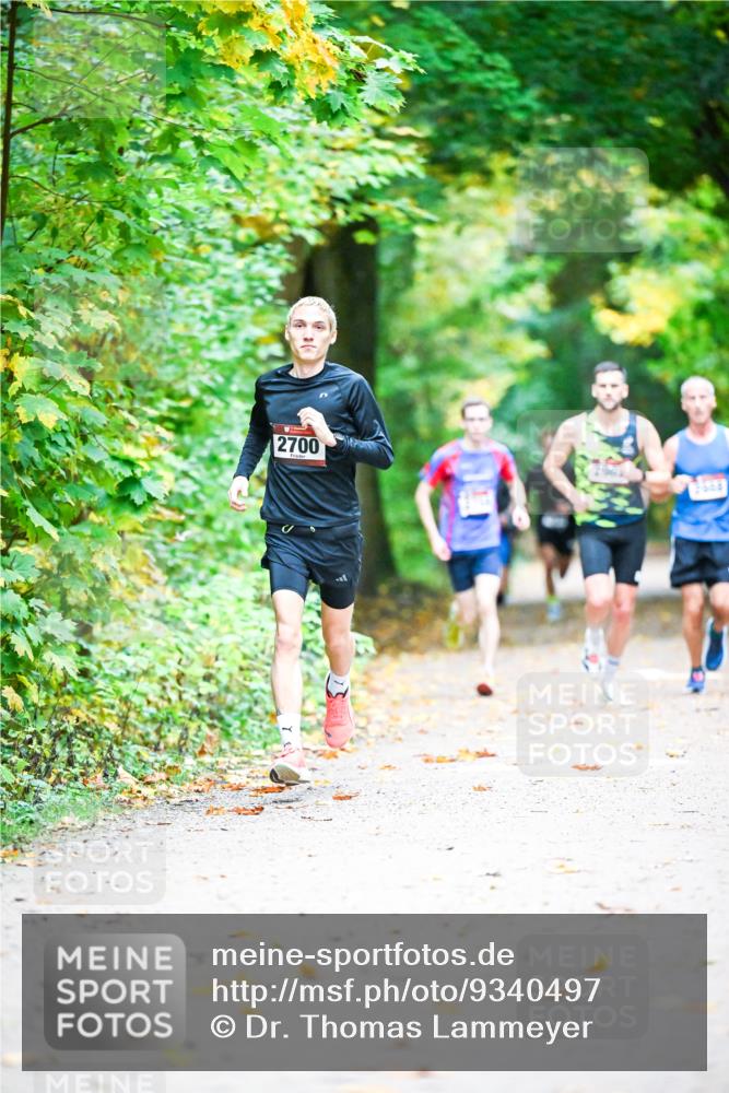 12.10.2025 - Bramfelder Halbmarathon 2025 Dr. Thomas Lammeyer http://msf.ph/oto/9340497 12.10.2025 09:47:49 Laufen 2700, 2000 meine-sportfotos.de