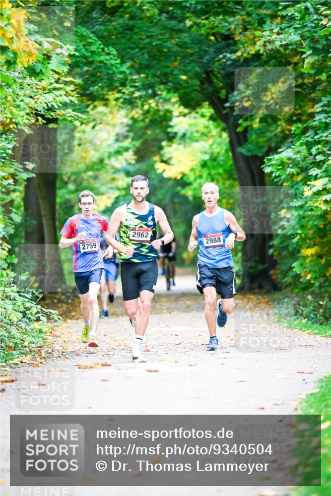 12.10.2025 - Bramfelder Halbmarathon 2025 Dr. Thomas Lammeyer http://msf.ph/oto/9340504 12.10.2025 09:47:51 Laufen 2759, 2962, 2988 meine-sportfotos.de