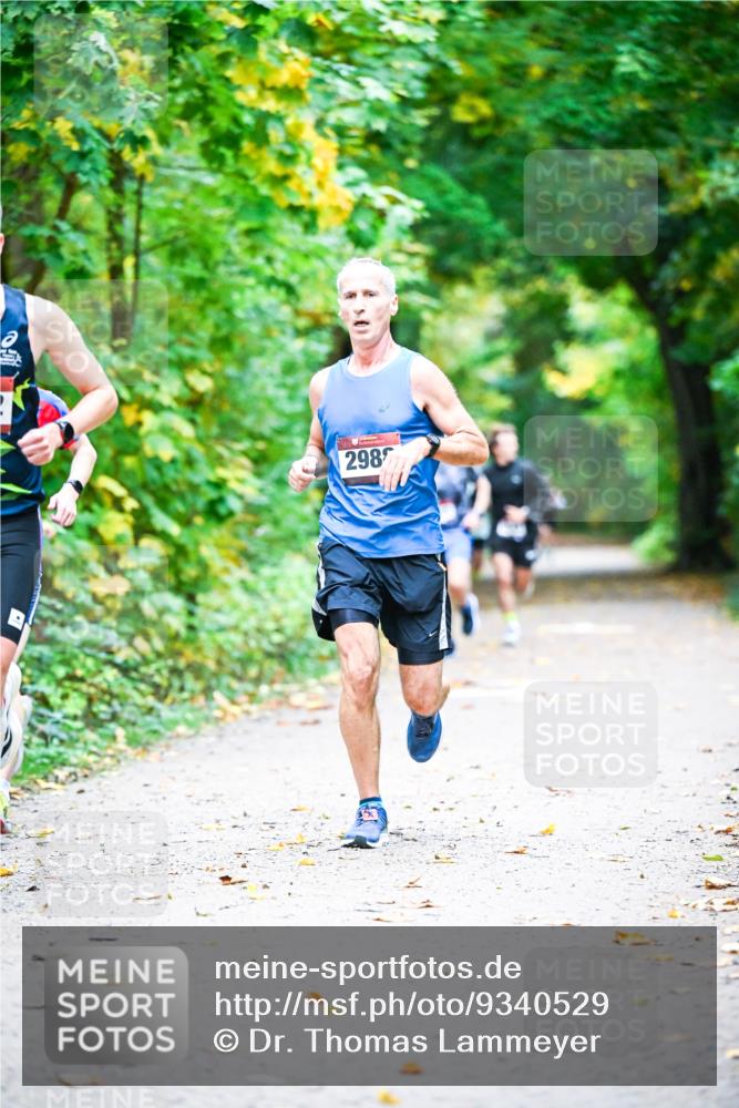 12.10.2025 - Bramfelder Halbmarathon 2025 Dr. Thomas Lammeyer http://msf.ph/oto/9340529 12.10.2025 09:47:55 Laufen 298 meine-sportfotos.de