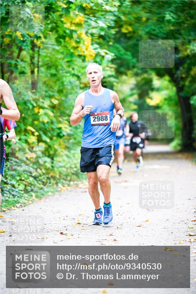 12.10.2025 - Bramfelder Halbmarathon 2025 Dr. Thomas Lammeyer http://msf.ph/oto/9340530 12.10.2025 09:47:55 Laufen 2988 meine-sportfotos.de