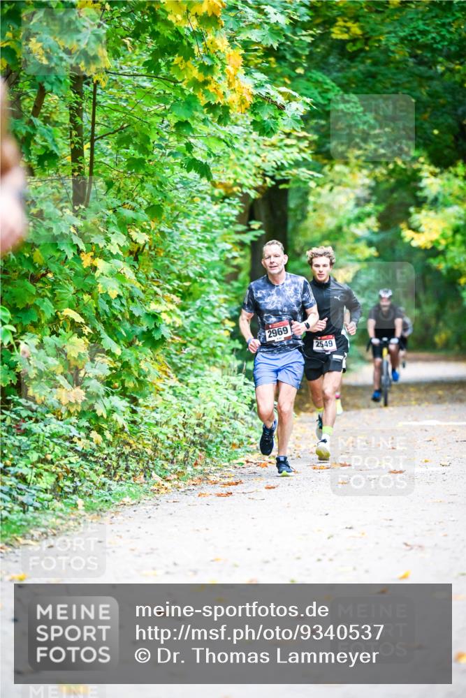 12.10.2025 - Bramfelder Halbmarathon 2025 Dr. Thomas Lammeyer http://msf.ph/oto/9340537 12.10.2025 09:47:57 Laufen 2969, 2549 meine-sportfotos.de
