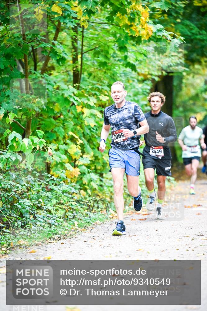 12.10.2025 - Bramfelder Halbmarathon 2025 Dr. Thomas Lammeyer http://msf.ph/oto/9340549 12.10.2025 09:47:58 Laufen 2969, 2549 meine-sportfotos.de