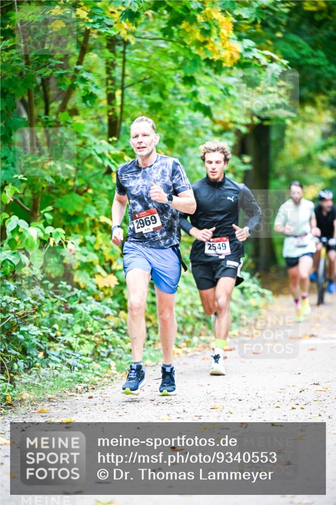 12.10.2025 - Bramfelder Halbmarathon 2025 Dr. Thomas Lammeyer http://msf.ph/oto/9340553 12.10.2025 09:47:59 Laufen 2969, 83, 2549 meine-sportfotos.de