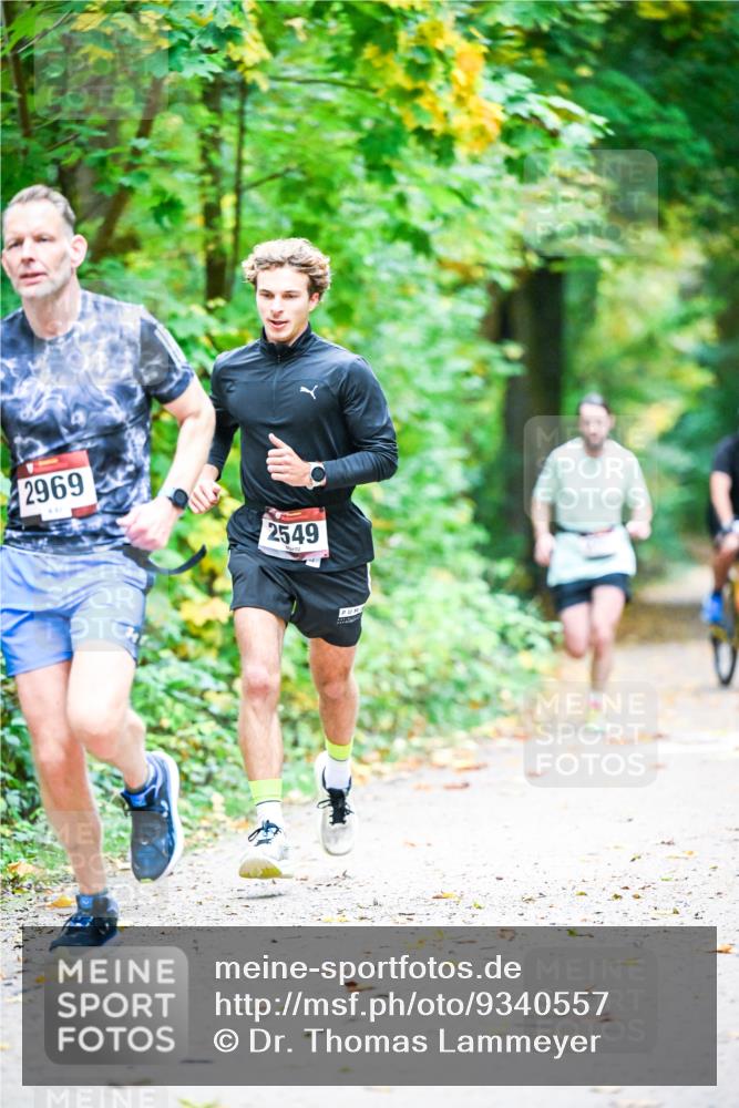 12.10.2025 - Bramfelder Halbmarathon 2025 Dr. Thomas Lammeyer http://msf.ph/oto/9340557 12.10.2025 09:48:00 Laufen 2969, 2549 meine-sportfotos.de