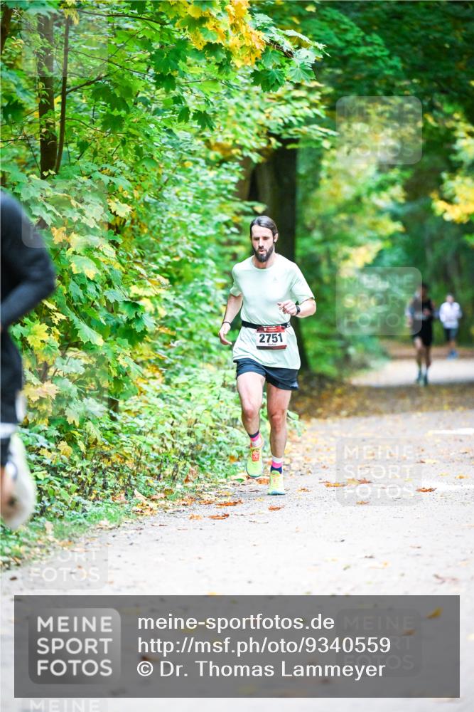 12.10.2025 - Bramfelder Halbmarathon 2025 Dr. Thomas Lammeyer http://msf.ph/oto/9340559 12.10.2025 09:48:01 Laufen 2751 meine-sportfotos.de