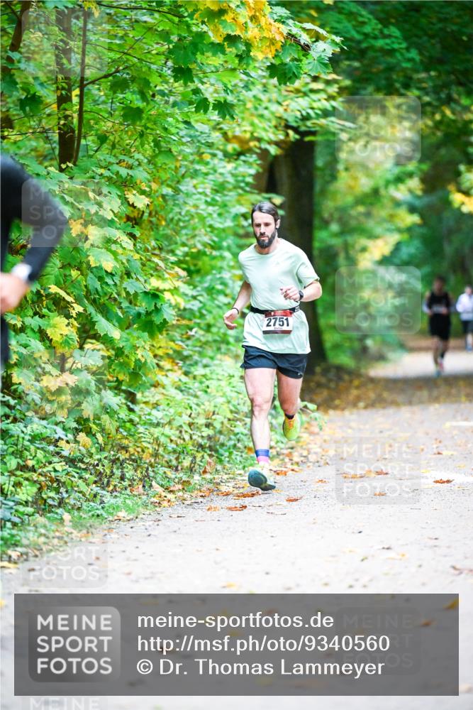 12.10.2025 - Bramfelder Halbmarathon 2025 Dr. Thomas Lammeyer http://msf.ph/oto/9340560 12.10.2025 09:48:01 Laufen 2751 meine-sportfotos.de