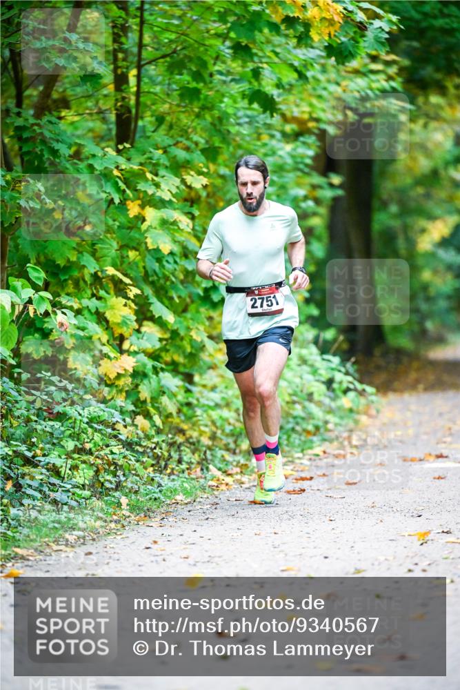 12.10.2025 - Bramfelder Halbmarathon 2025 Dr. Thomas Lammeyer http://msf.ph/oto/9340567 12.10.2025 09:48:02 Laufen 2751 meine-sportfotos.de
