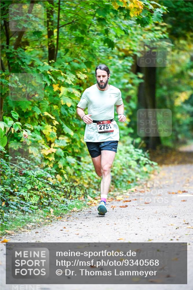 12.10.2025 - Bramfelder Halbmarathon 2025 Dr. Thomas Lammeyer http://msf.ph/oto/9340568 12.10.2025 09:48:02 Laufen 2751 meine-sportfotos.de