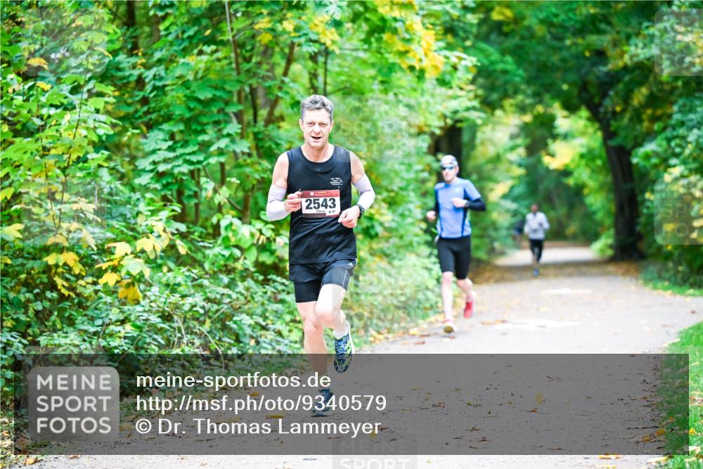 12.10.2025 - Bramfelder Halbmarathon 2025 Dr. Thomas Lammeyer http://msf.ph/oto/9340579 12.10.2025 09:48:14 Laufen 2543, 47 meine-sportfotos.de