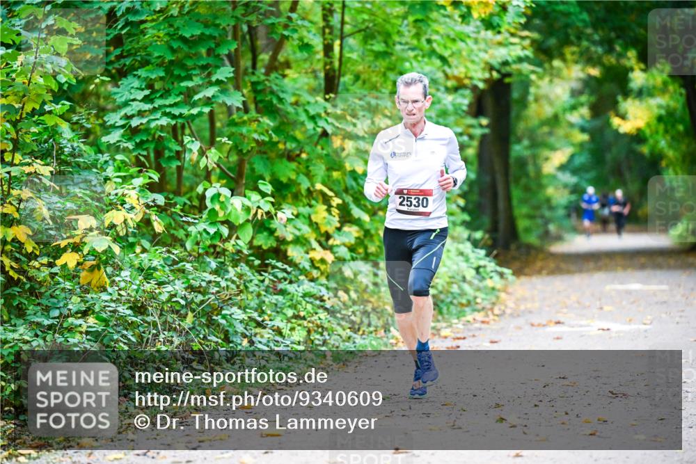 12.10.2025 - Bramfelder Halbmarathon 2025 Dr. Thomas Lammeyer http://msf.ph/oto/9340609 12.10.2025 09:48:24 Laufen 2530 meine-sportfotos.de