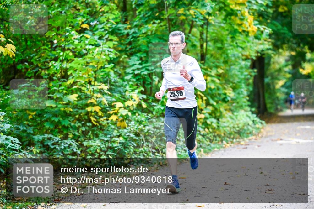 12.10.2025 - Bramfelder Halbmarathon 2025 Dr. Thomas Lammeyer http://msf.ph/oto/9340618 12.10.2025 09:48:25 Laufen 2530 meine-sportfotos.de