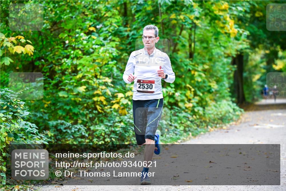 12.10.2025 - Bramfelder Halbmarathon 2025 Dr. Thomas Lammeyer http://msf.ph/oto/9340621 12.10.2025 09:48:26 Laufen 2530 meine-sportfotos.de
