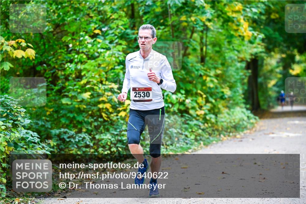 12.10.2025 - Bramfelder Halbmarathon 2025 Dr. Thomas Lammeyer http://msf.ph/oto/9340622 12.10.2025 09:48:26 Laufen 2530 meine-sportfotos.de