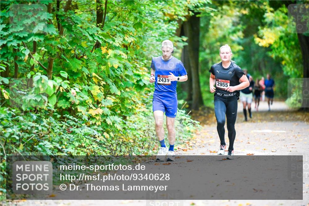 12.10.2025 - Bramfelder Halbmarathon 2025 Dr. Thomas Lammeyer http://msf.ph/oto/9340628 12.10.2025 09:48:42 Laufen 372, 2431, 2955 meine-sportfotos.de