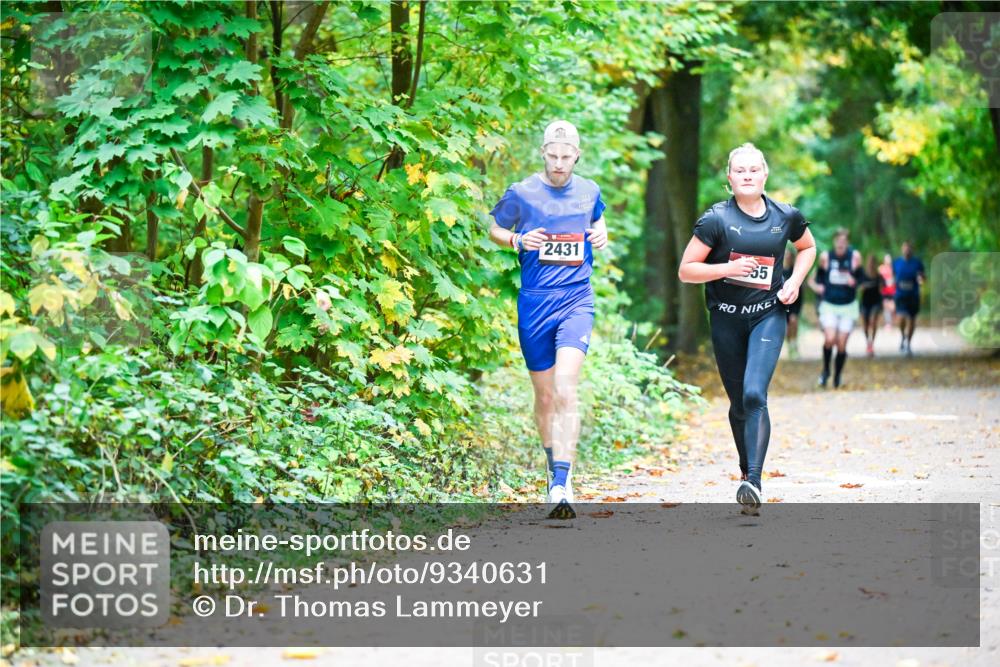 12.10.2025 - Bramfelder Halbmarathon 2025 Dr. Thomas Lammeyer http://msf.ph/oto/9340631 12.10.2025 09:48:43 Laufen 2431, 555 meine-sportfotos.de