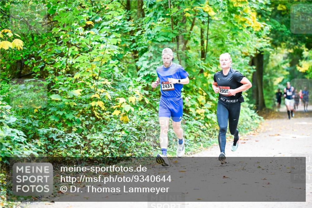 12.10.2025 - Bramfelder Halbmarathon 2025 Dr. Thomas Lammeyer http://msf.ph/oto/9340644 12.10.2025 09:48:45 Laufen 2431, 2955 meine-sportfotos.de