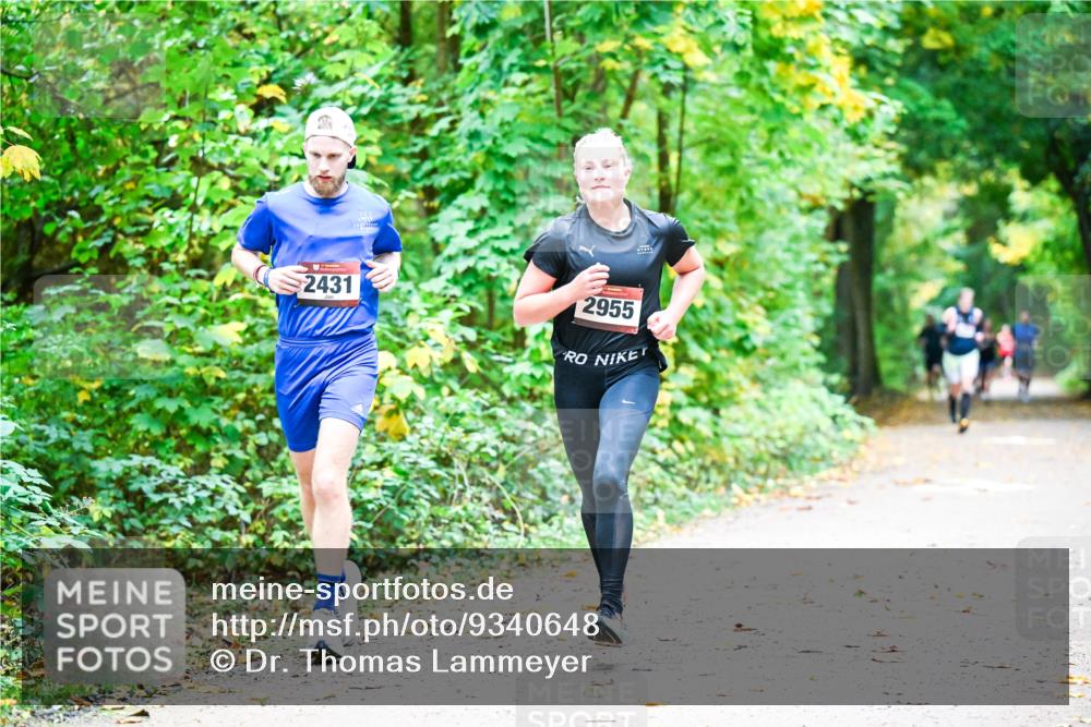 12.10.2025 - Bramfelder Halbmarathon 2025 Dr. Thomas Lammeyer http://msf.ph/oto/9340648 12.10.2025 09:48:46 Laufen 2431, 222, 2955 meine-sportfotos.de