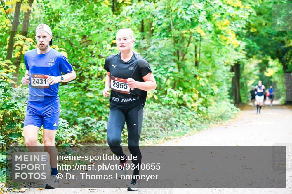12.10.2025 - Bramfelder Halbmarathon 2025 Dr. Thomas Lammeyer http://msf.ph/oto/9340655 12.10.2025 09:48:46 Laufen 2431, 2955 meine-sportfotos.de